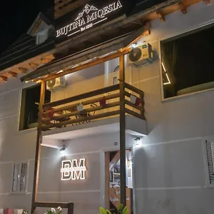 Bujtina Miqesia Bed and breakfast